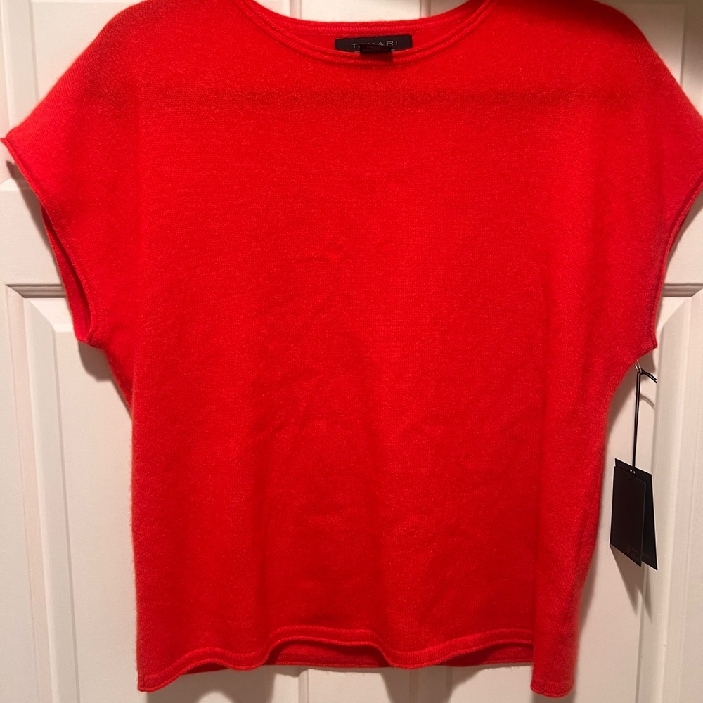 Tahari Vibrant Red Cashmere Short Sleeve Top